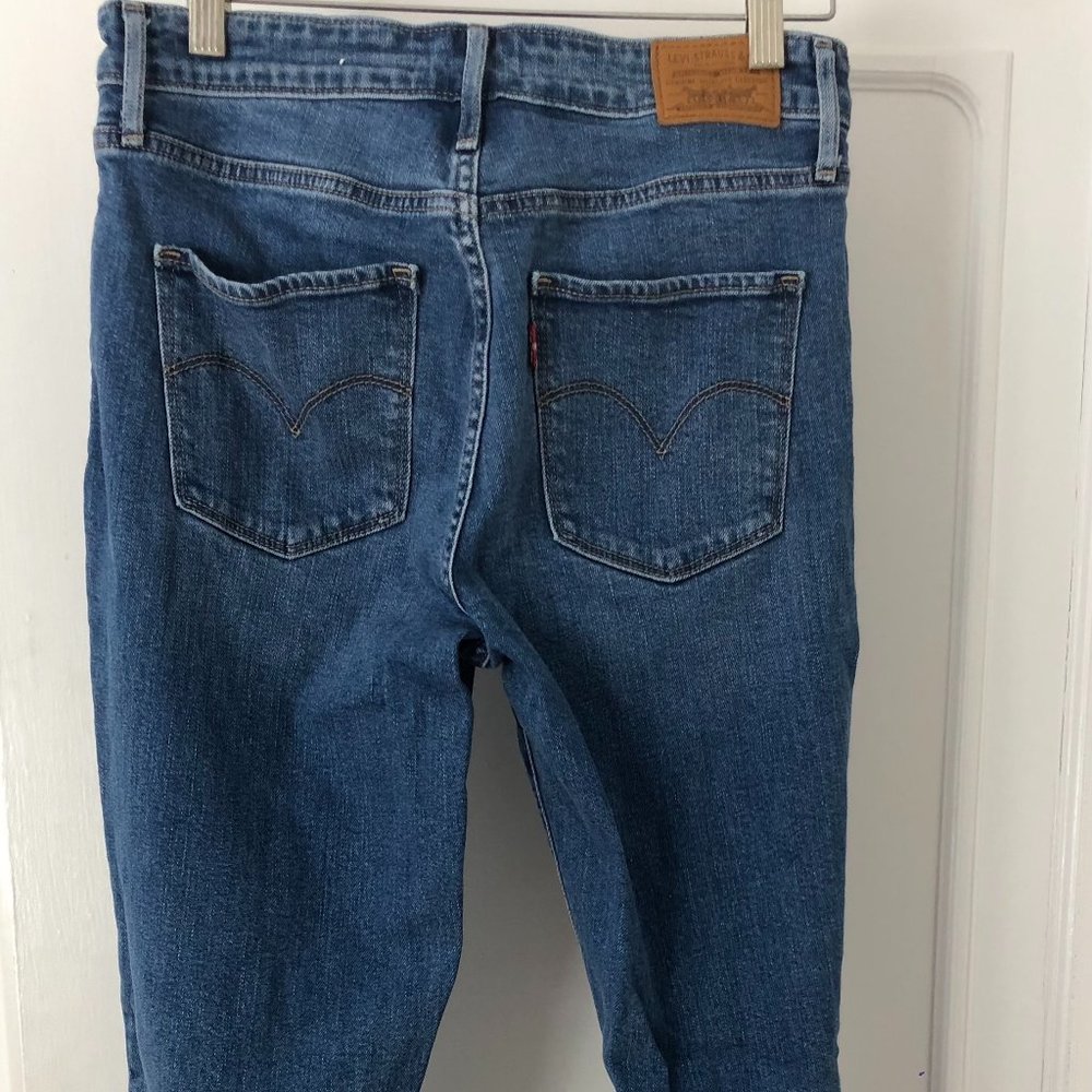 Levis Hi-Rise Ripped Skinny Jeans